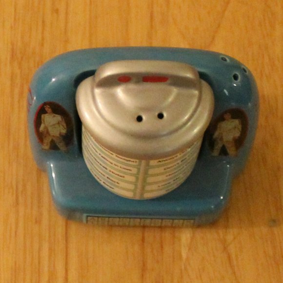 Vintage Elvis Presley Signature Salt and Pepper Jukebox - Picture 2 of 4